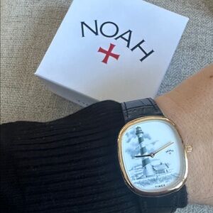 Noah Lighthouse Watch